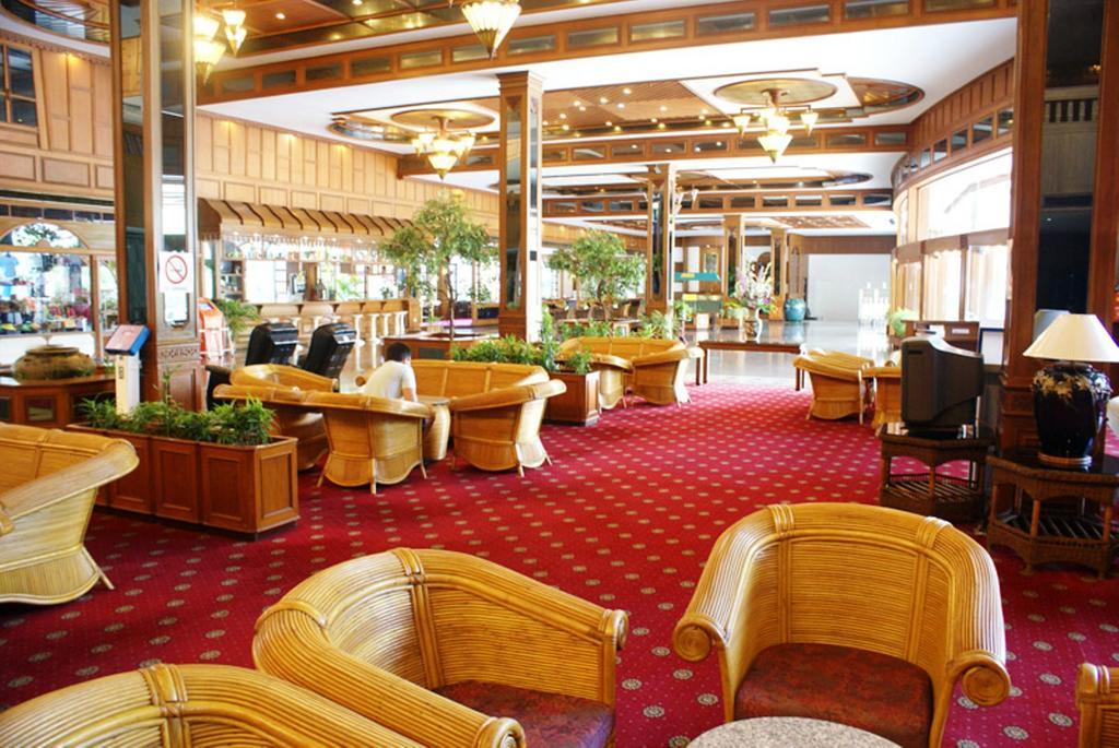 Royal Twins Palace Hotel Патая Екстериор снимка