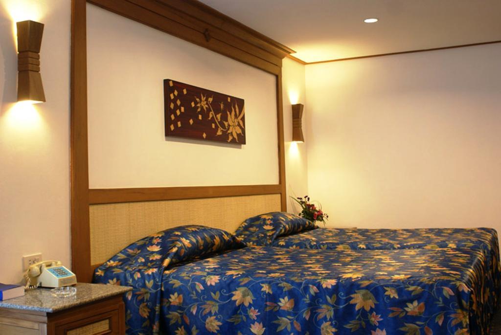 Royal Twins Palace Hotel Патая Екстериор снимка
