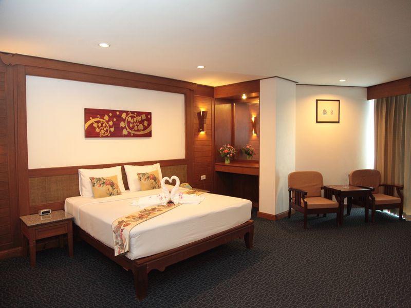 Royal Twins Palace Hotel Патая Екстериор снимка