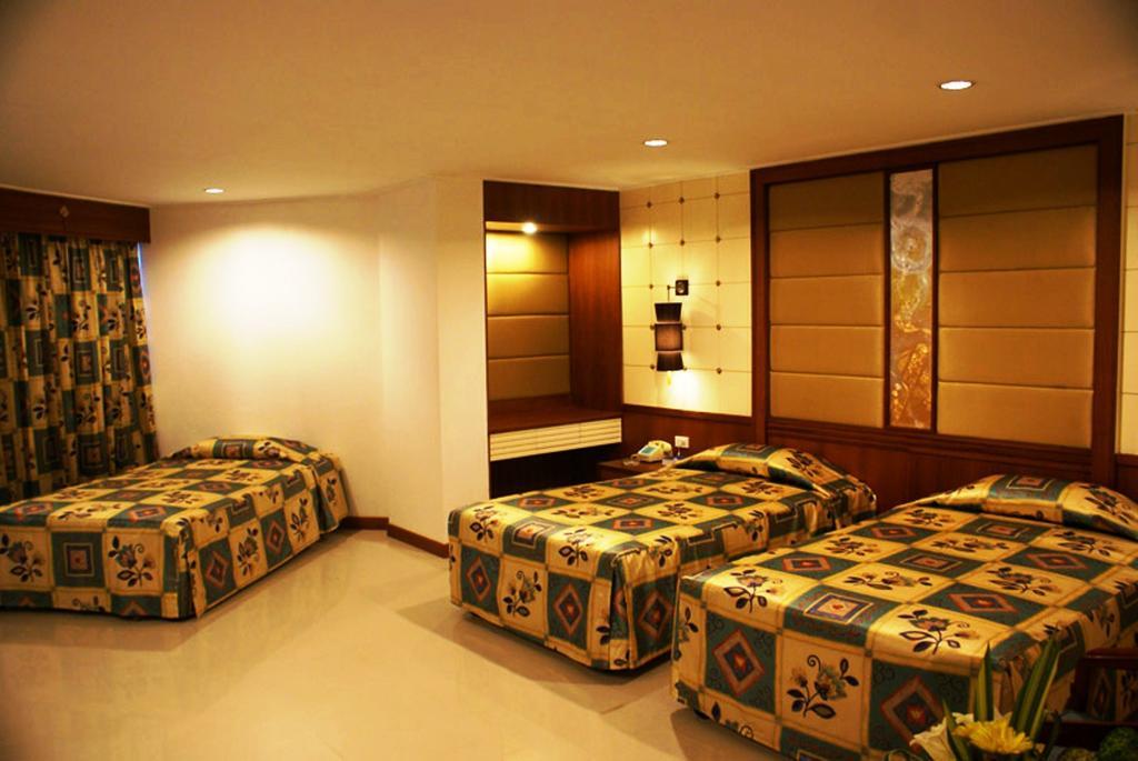 Royal Twins Palace Hotel Патая Екстериор снимка