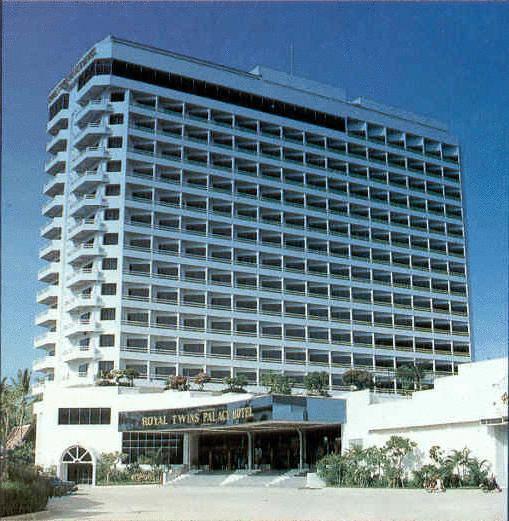 Royal Twins Palace Hotel Патая Екстериор снимка