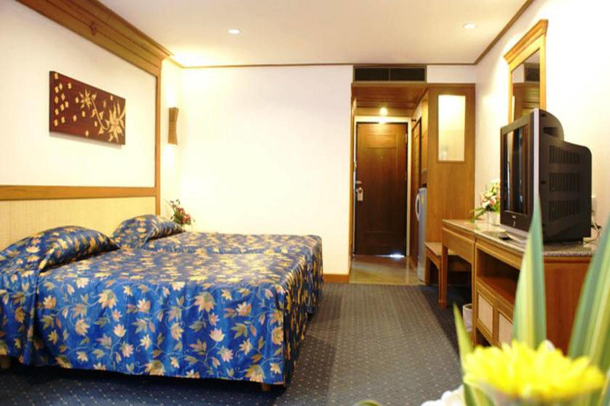 Royal Twins Palace Hotel Патая Екстериор снимка